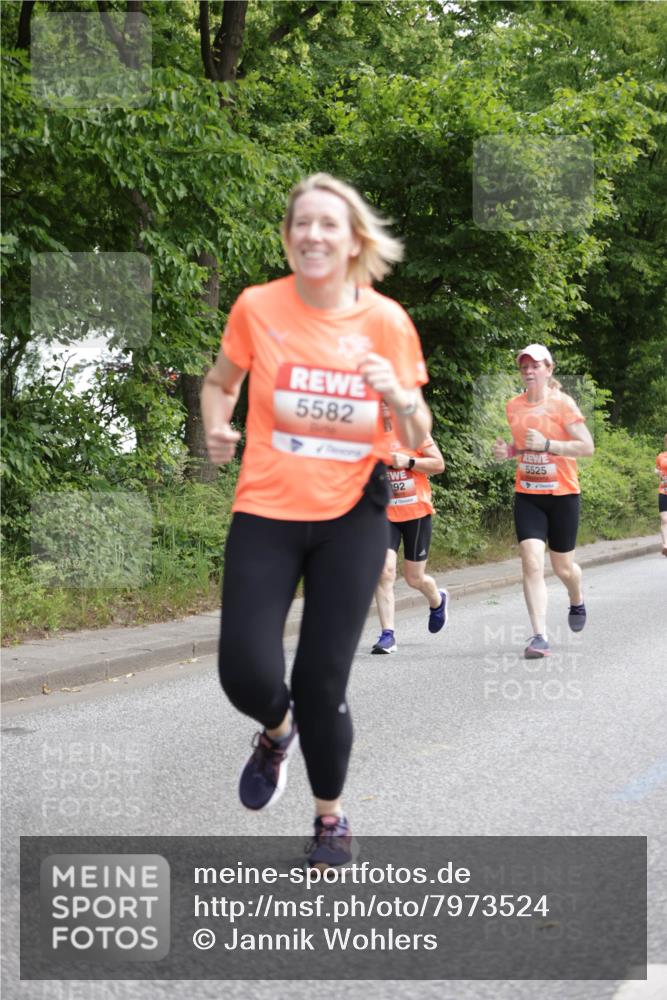 15.06.2025 - REWE Women's Run Jannik Wohlers http://msf.ph/oto/7973524 15.06.2025 10:08:10 Laufen 5582, 92, 5525 meine-sportfotos.de