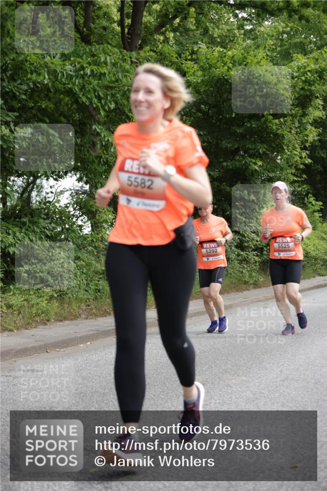 15.06.2025 - REWE Women's Run Jannik Wohlers http://msf.ph/oto/7973536 15.06.2025 10:08:10 Laufen 5582, 5292, 5525 meine-sportfotos.de