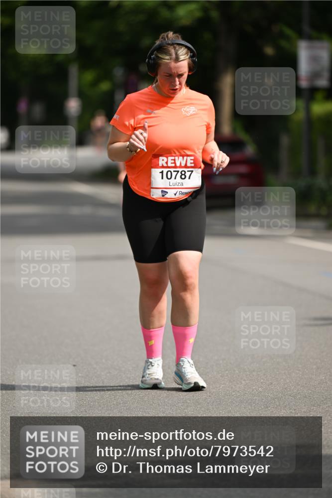 15.06.2025 - REWE Women's Run Dr. Thomas Lammeyer http://msf.ph/oto/7973542 15.06.2025 10:04:49 Laufen 10787 meine-sportfotos.de