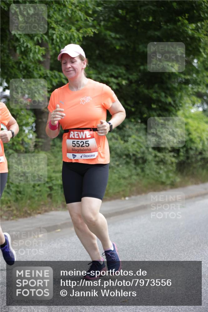 15.06.2025 - REWE Women's Run Jannik Wohlers http://msf.ph/oto/7973556 15.06.2025 10:08:12 Laufen 5525 meine-sportfotos.de