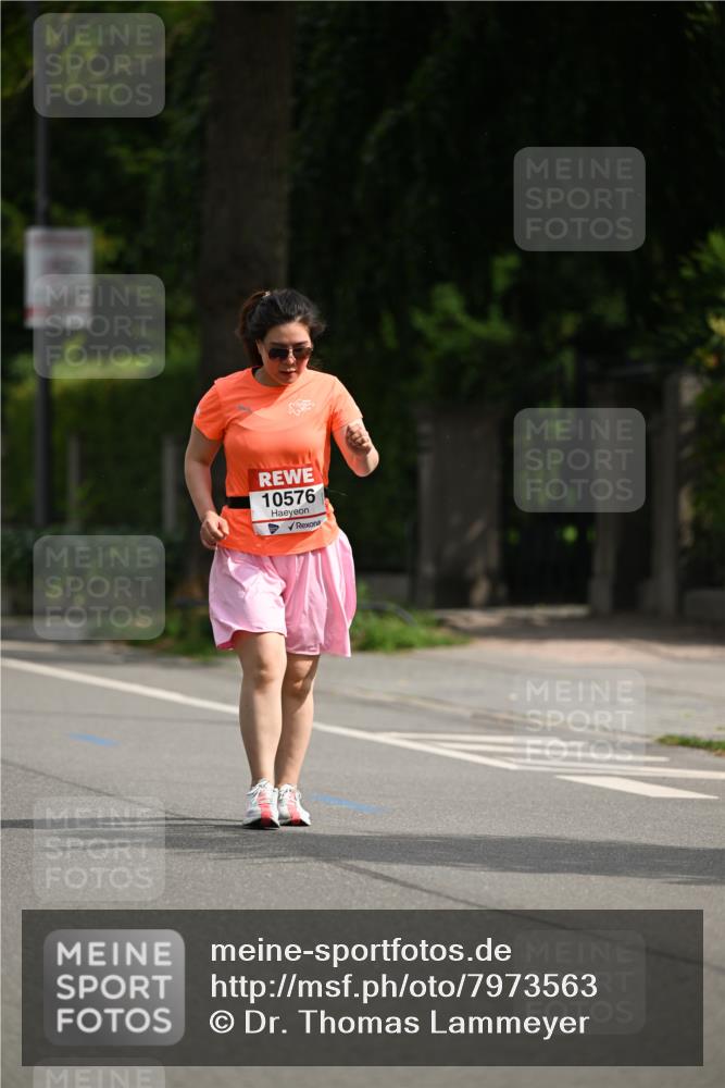 15.06.2025 - REWE Women's Run Dr. Thomas Lammeyer http://msf.ph/oto/7973563 15.06.2025 10:04:54 Laufen 10576 meine-sportfotos.de