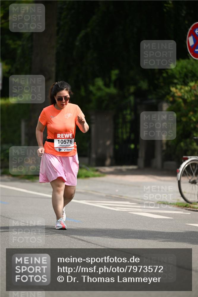 15.06.2025 - REWE Women's Run Dr. Thomas Lammeyer http://msf.ph/oto/7973572 15.06.2025 10:04:55 Laufen 10576 meine-sportfotos.de