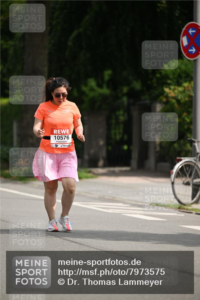 15.06.2025 - REWE Women's Run Dr. Thomas Lammeyer http://msf.ph/oto/7973575 15.06.2025 10:04:55 Laufen 10576 meine-sportfotos.de