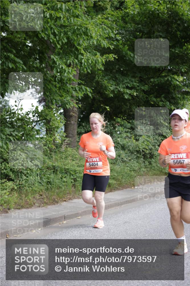15.06.2025 - REWE Women's Run Jannik Wohlers http://msf.ph/oto/7973597 15.06.2025 10:08:17 Laufen 5404 meine-sportfotos.de