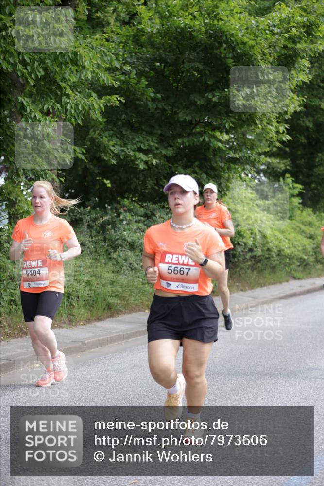 15.06.2025 - REWE Women's Run Jannik Wohlers http://msf.ph/oto/7973606 15.06.2025 10:08:17 Laufen 5404, 5667 meine-sportfotos.de