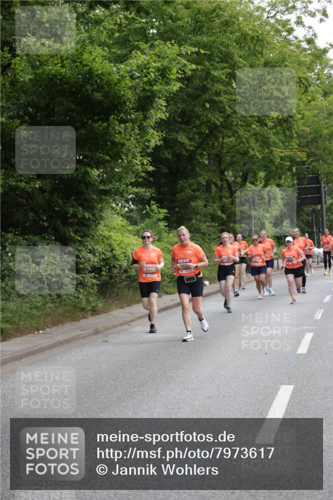 15.06.2025 - REWE Women's Run Jannik Wohlers http://msf.ph/oto/7973617 15.06.2025 10:08:22 Laufen 5651 meine-sportfotos.de