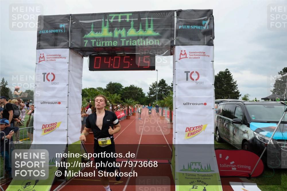 15.06.2025 - 7 Türme Triathlon Michael Strokosch http://msf.ph/oto/7973668 15.06.2025 14:05:15 Ziel 465, 846, 974, 1097 meine-sportfotos.de