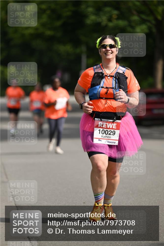 15.06.2025 - REWE Women's Run Dr. Thomas Lammeyer http://msf.ph/oto/7973708 15.06.2025 10:05:38 Laufen 10029 meine-sportfotos.de