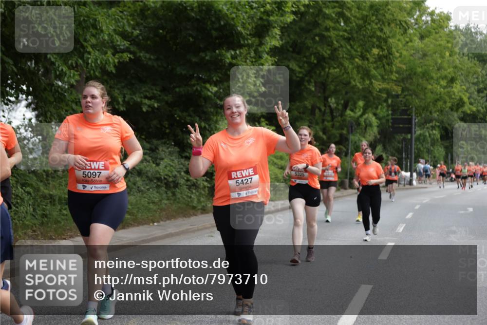 15.06.2025 - REWE Women's Run Jannik Wohlers http://msf.ph/oto/7973710 15.06.2025 10:08:30 Laufen 5097, 5427, 5325 meine-sportfotos.de