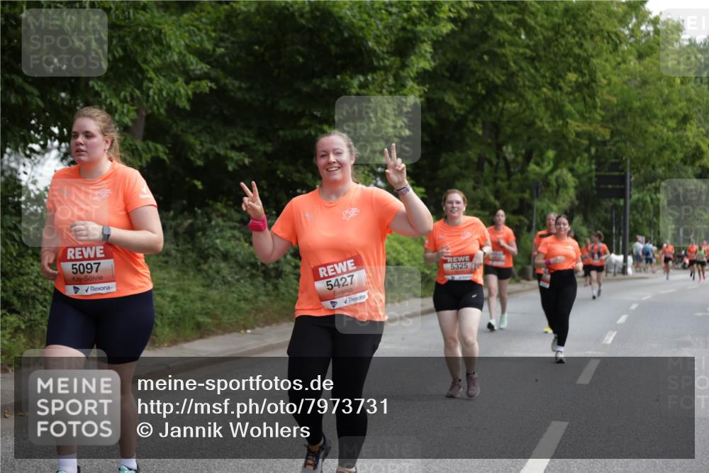 15.06.2025 - REWE Women's Run Jannik Wohlers http://msf.ph/oto/7973731 15.06.2025 10:08:31 Laufen 5097, 5427, 5325 meine-sportfotos.de