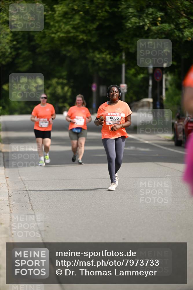 15.06.2025 - REWE Women's Run Dr. Thomas Lammeyer http://msf.ph/oto/7973733 15.06.2025 10:05:40 Laufen 10065 meine-sportfotos.de