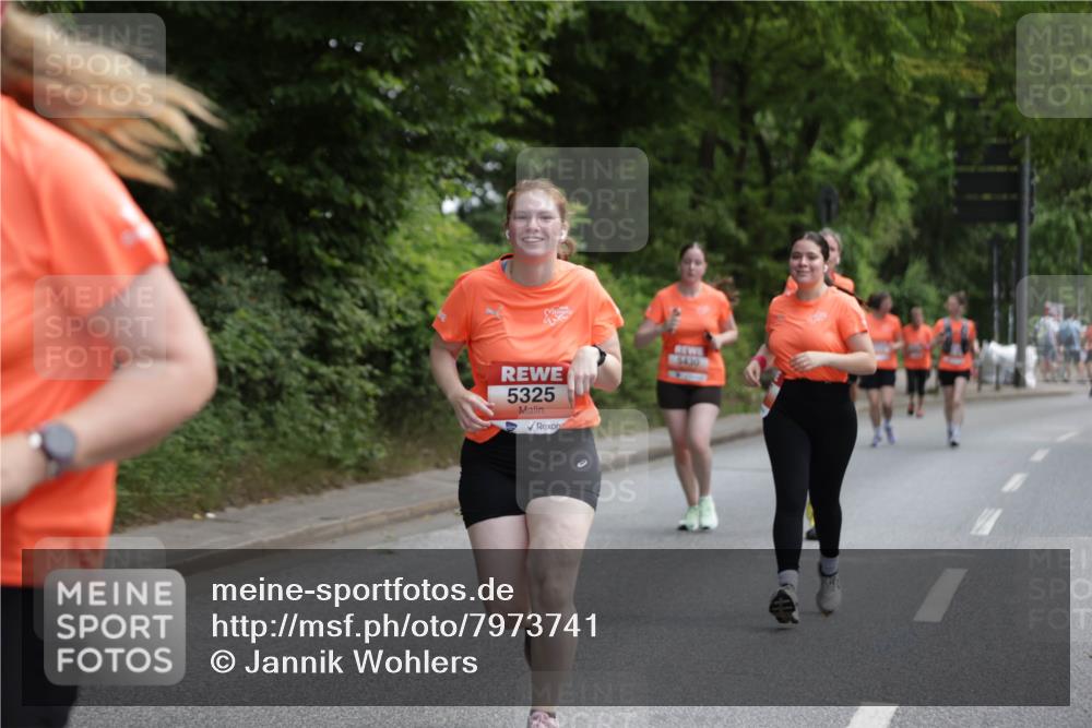 15.06.2025 - REWE Women's Run Jannik Wohlers http://msf.ph/oto/7973741 15.06.2025 10:08:32 Laufen 5325, 8430 meine-sportfotos.de