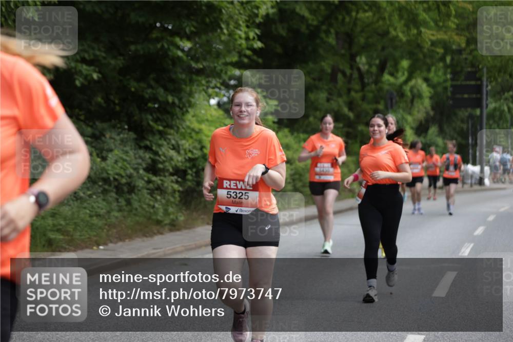 15.06.2025 - REWE Women's Run Jannik Wohlers http://msf.ph/oto/7973747 15.06.2025 10:08:32 Laufen 5325, 8400 meine-sportfotos.de