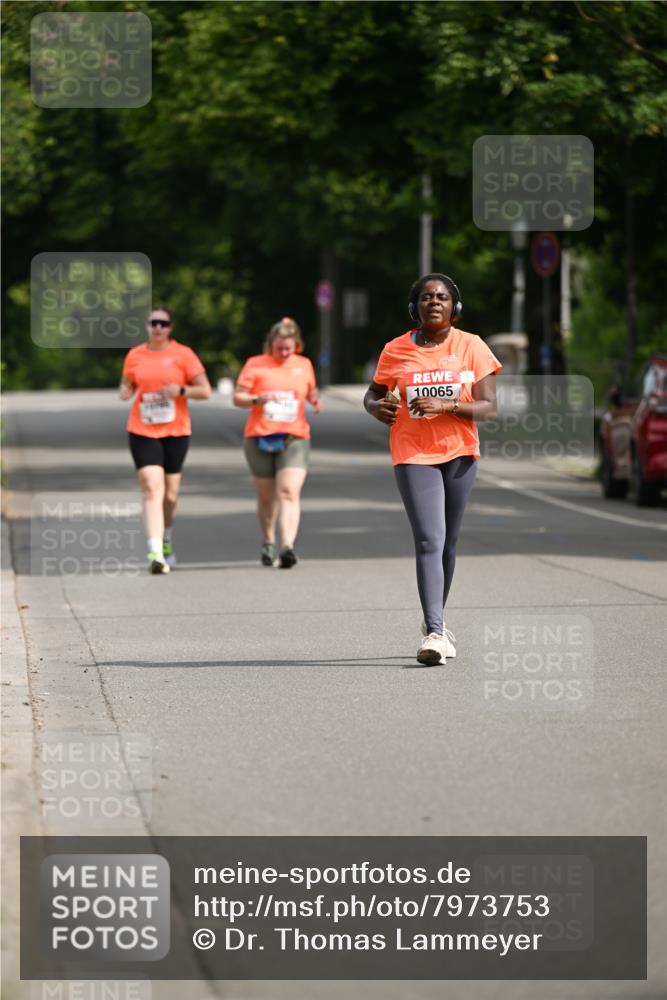 15.06.2025 - REWE Women's Run Dr. Thomas Lammeyer http://msf.ph/oto/7973753 15.06.2025 10:05:40 Laufen 10065 meine-sportfotos.de