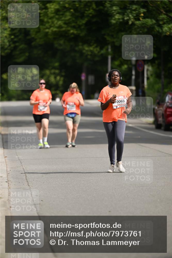 15.06.2025 - REWE Women's Run Dr. Thomas Lammeyer http://msf.ph/oto/7973761 15.06.2025 10:05:41 Laufen 10065 meine-sportfotos.de