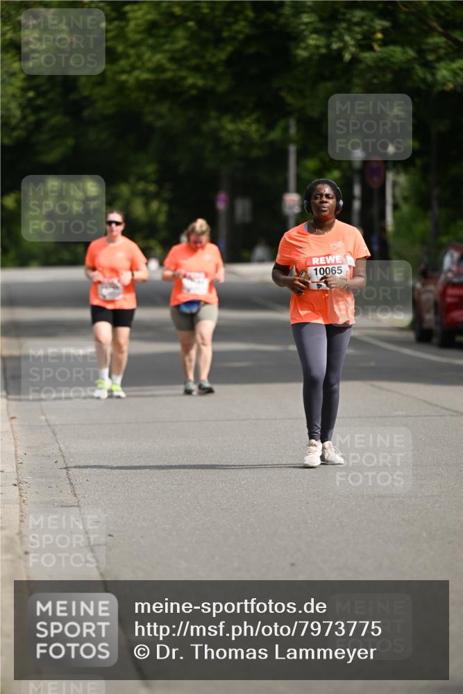 15.06.2025 - REWE Women's Run Dr. Thomas Lammeyer http://msf.ph/oto/7973775 15.06.2025 10:05:41 Laufen 10065 meine-sportfotos.de