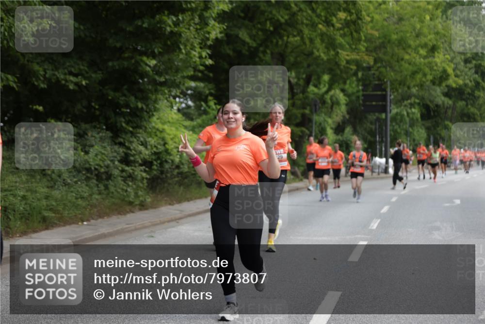 15.06.2025 - REWE Women's Run Jannik Wohlers http://msf.ph/oto/7973807 15.06.2025 10:08:33 Laufen 29 meine-sportfotos.de