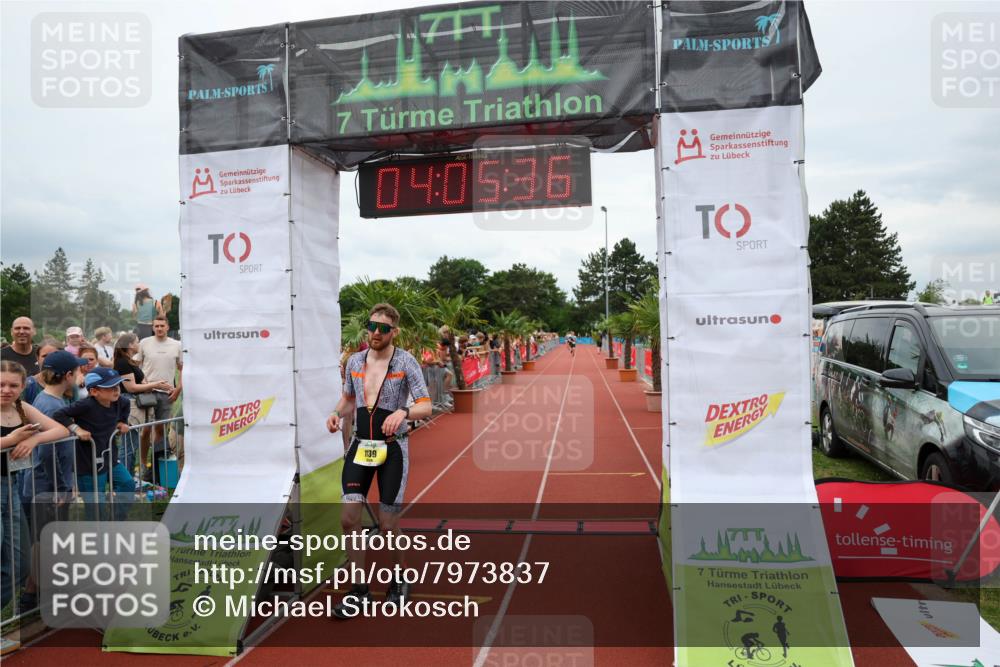 15.06.2025 - 7 Türme Triathlon Michael Strokosch http://msf.ph/oto/7973837 15.06.2025 14:05:36 Ziel 926, 1139, 1144 meine-sportfotos.de