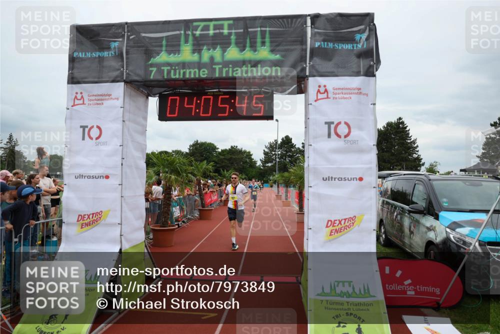 15.06.2025 - 7 Türme Triathlon Michael Strokosch http://msf.ph/oto/7973849 15.06.2025 14:05:45 Ziel 971, 1031 meine-sportfotos.de