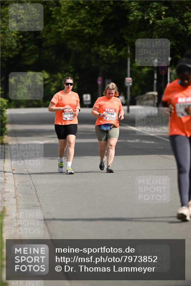 15.06.2025 - REWE Women's Run Dr. Thomas Lammeyer http://msf.ph/oto/7973852 15.06.2025 10:05:44 Laufen 10785, 10180 meine-sportfotos.de