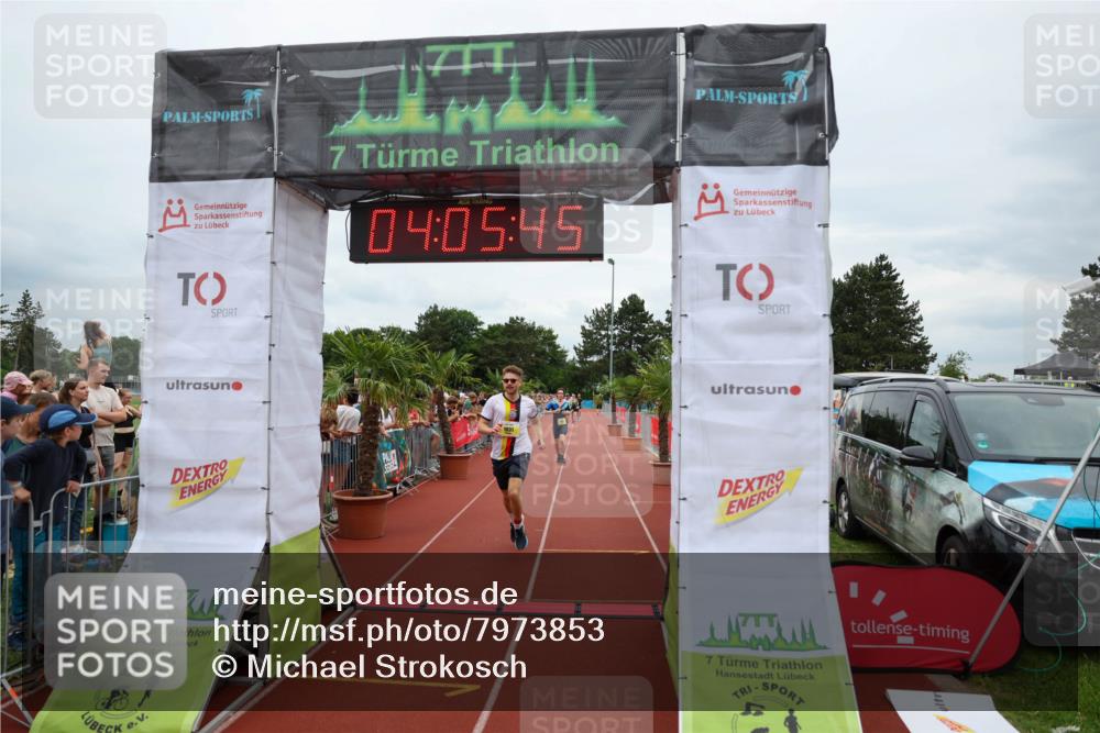 15.06.2025 - 7 Türme Triathlon Michael Strokosch http://msf.ph/oto/7973853 15.06.2025 14:05:45 Ziel 971, 1031 meine-sportfotos.de