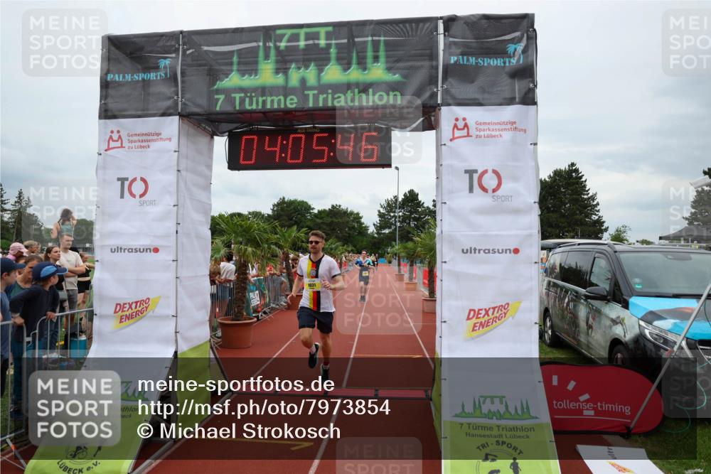 15.06.2025 - 7 Türme Triathlon Michael Strokosch http://msf.ph/oto/7973854 15.06.2025 14:05:45 Ziel 971, 1031 meine-sportfotos.de