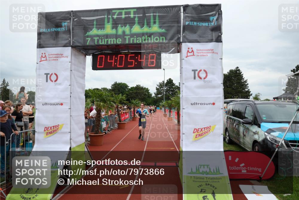 15.06.2025 - 7 Türme Triathlon Michael Strokosch http://msf.ph/oto/7973866 15.06.2025 14:05:47 Ziel 971, 1031 meine-sportfotos.de