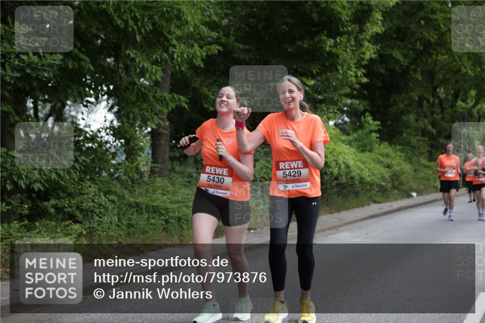 15.06.2025 - REWE Women's Run Jannik Wohlers http://msf.ph/oto/7973876 15.06.2025 10:08:36 Laufen 5429 meine-sportfotos.de