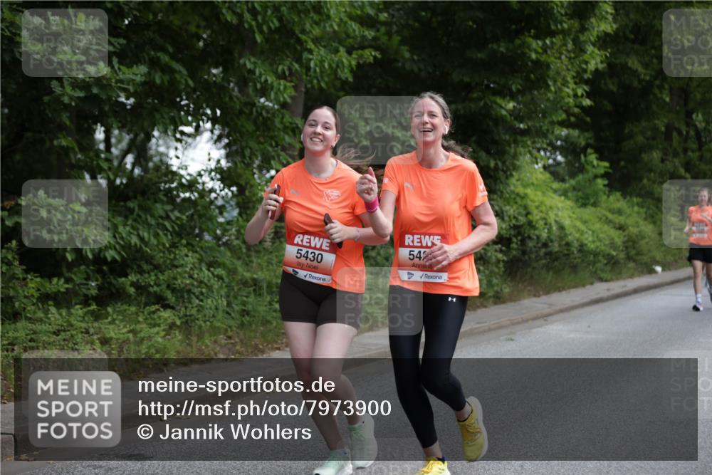 15.06.2025 - REWE Women's Run Jannik Wohlers http://msf.ph/oto/7973900 15.06.2025 10:08:36 Laufen 5430, 542 meine-sportfotos.de