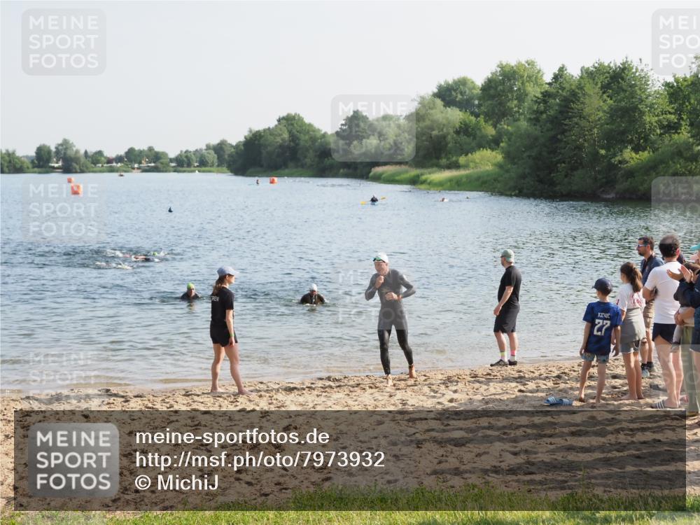 21.06.2025 - 27. Vierlanden-Triathlon MichiJ http://msf.ph/oto/7973932 15.06.2026 08:38:45 Schwimmen 2, 126, 182 meine-sportfotos.de