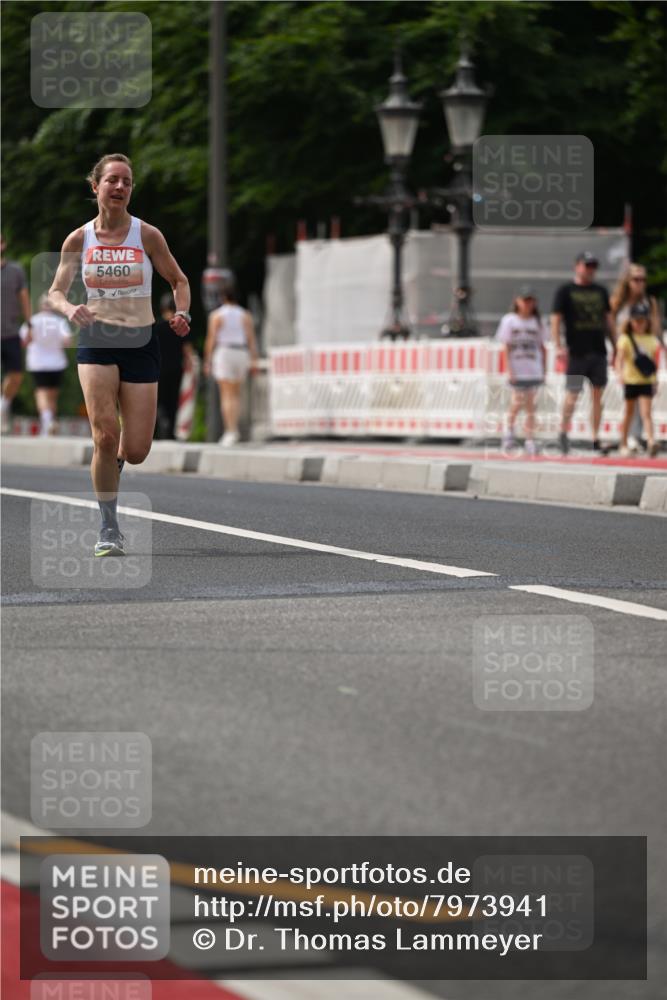 15.06.2025 - REWE Women's Run Dr. Thomas Lammeyer http://msf.ph/oto/7973941 15.06.2025 10:39:01 Laufen 5460 meine-sportfotos.de