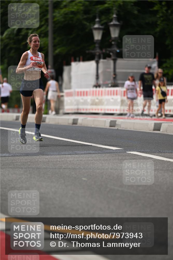 15.06.2025 - REWE Women's Run Dr. Thomas Lammeyer http://msf.ph/oto/7973943 15.06.2025 10:39:02 Laufen 460 meine-sportfotos.de