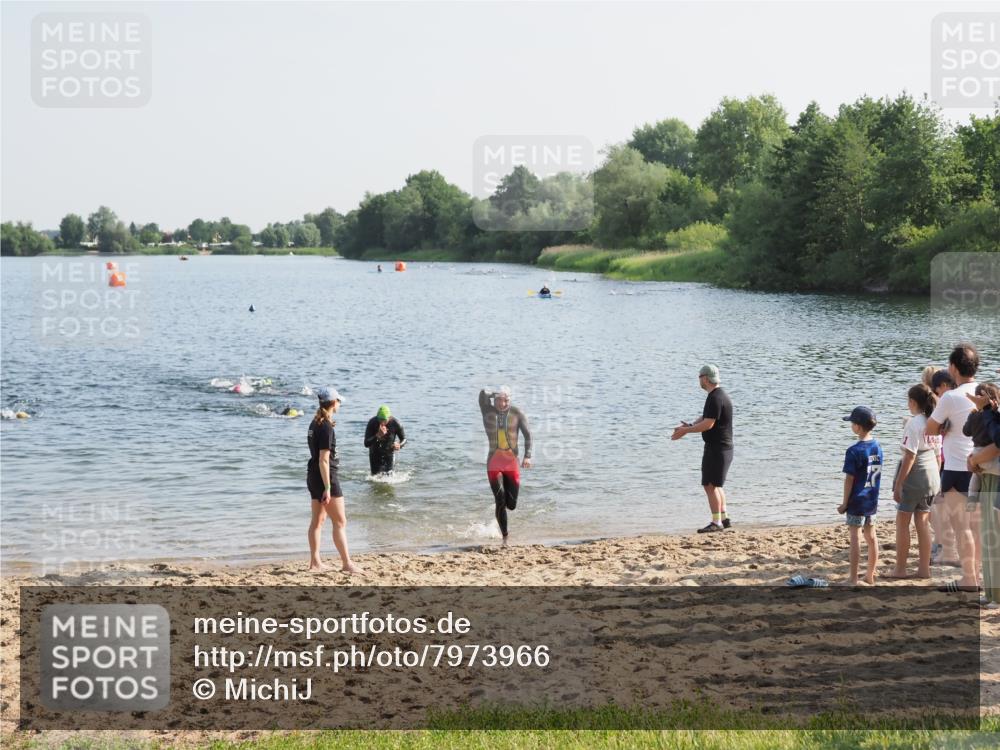 21.06.2025 - 27. Vierlanden-Triathlon MichiJ http://msf.ph/oto/7973966 15.06.2026 08:38:52 Schwimmen 94, 182 meine-sportfotos.de