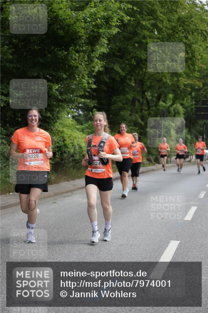 15.06.2025 - REWE Women's Run Jannik Wohlers http://msf.ph/oto/7974001 15.06.2025 10:08:41 Laufen 5229, 5524, 5294 meine-sportfotos.de