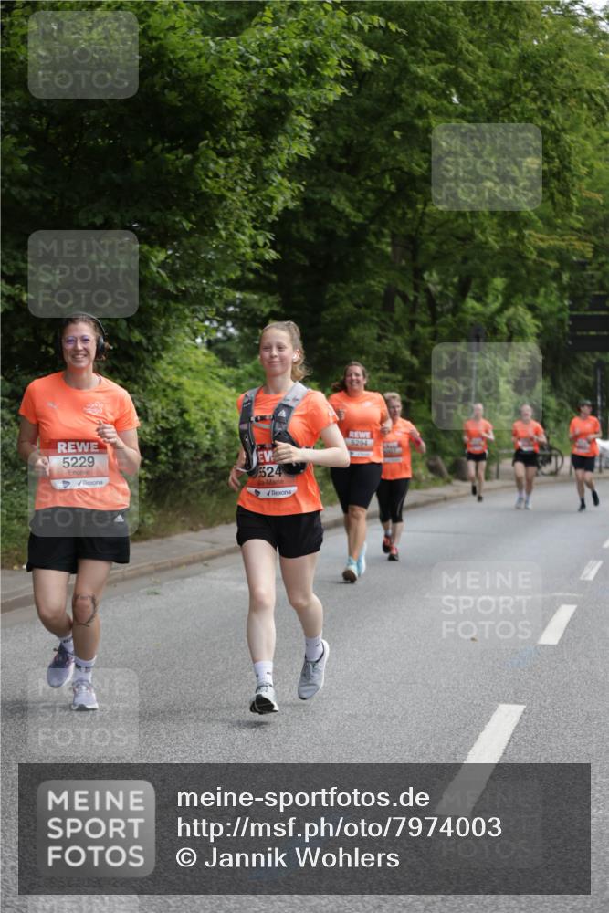 15.06.2025 - REWE Women's Run Jannik Wohlers http://msf.ph/oto/7974003 15.06.2025 10:08:41 Laufen 5229, 524, 5294 meine-sportfotos.de