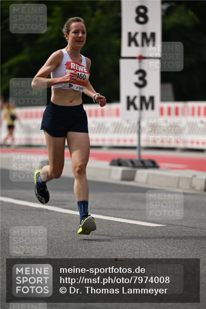 15.06.2025 - REWE Women's Run Dr. Thomas Lammeyer http://msf.ph/oto/7974008 15.06.2025 10:39:04 Laufen 460, 3 meine-sportfotos.de