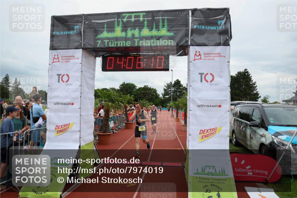 15.06.2025 - 7 Türme Triathlon Michael Strokosch http://msf.ph/oto/7974019 15.06.2025 14:06:09 Ziel 657, 743, 1044, 1136 meine-sportfotos.de