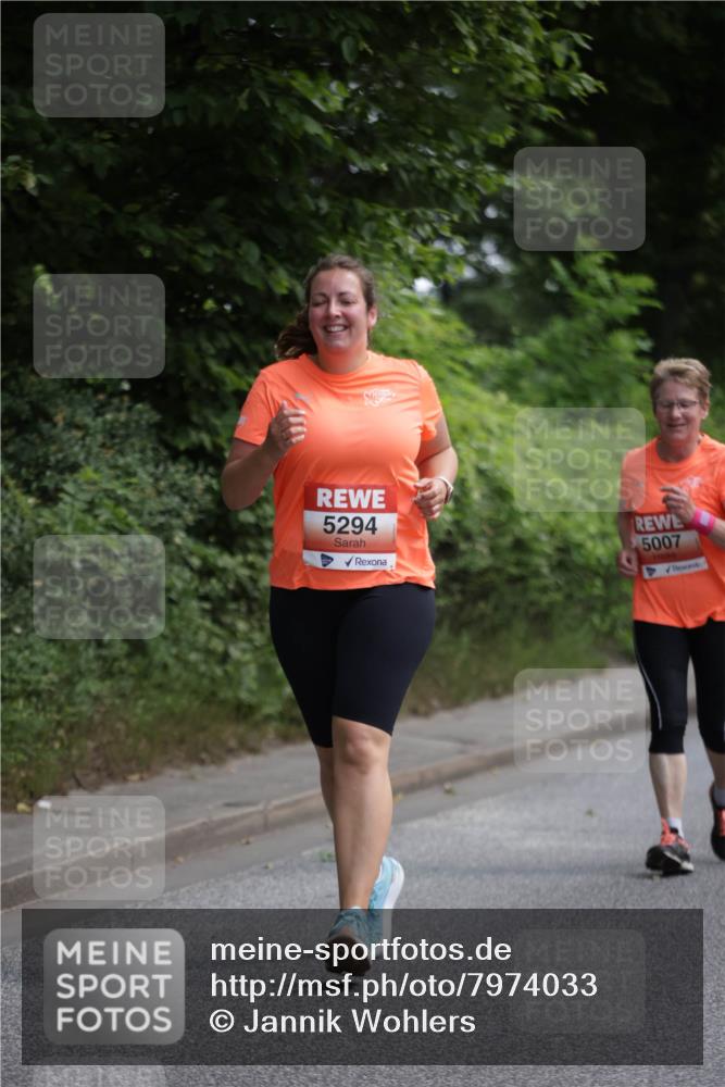 15.06.2025 - REWE Women's Run Jannik Wohlers http://msf.ph/oto/7974033 15.06.2025 10:08:44 Laufen 5294, 5007 meine-sportfotos.de