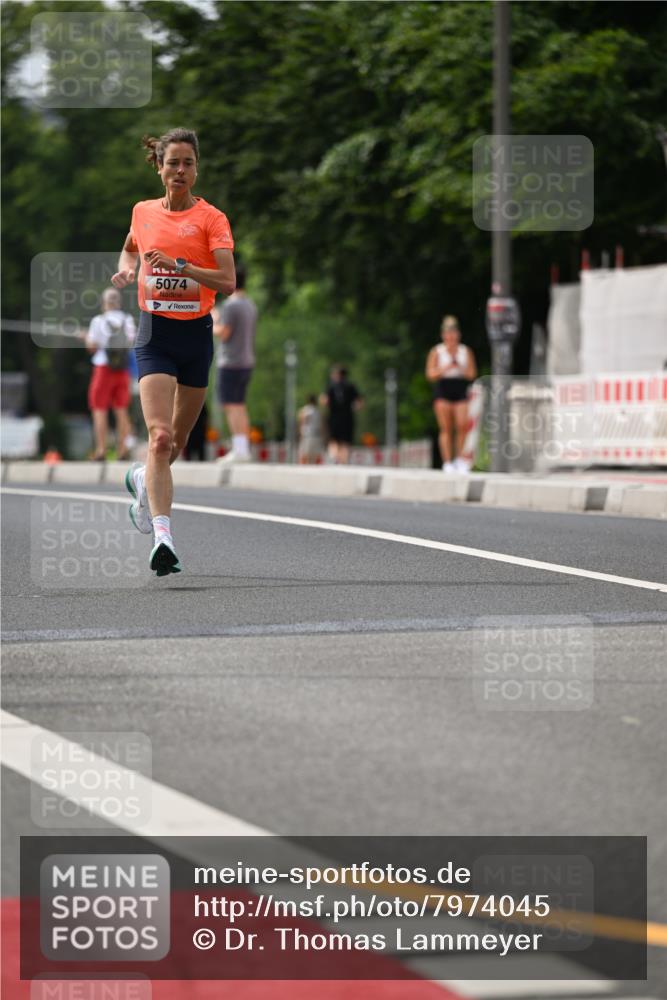 15.06.2025 - REWE Women's Run Dr. Thomas Lammeyer http://msf.ph/oto/7974045 15.06.2025 10:39:22 Laufen 5074 meine-sportfotos.de