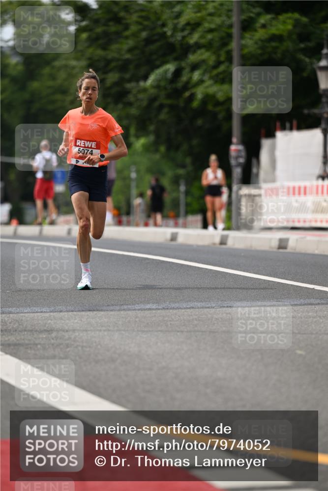 15.06.2025 - REWE Women's Run Dr. Thomas Lammeyer http://msf.ph/oto/7974052 15.06.2025 10:39:23 Laufen 5074 meine-sportfotos.de