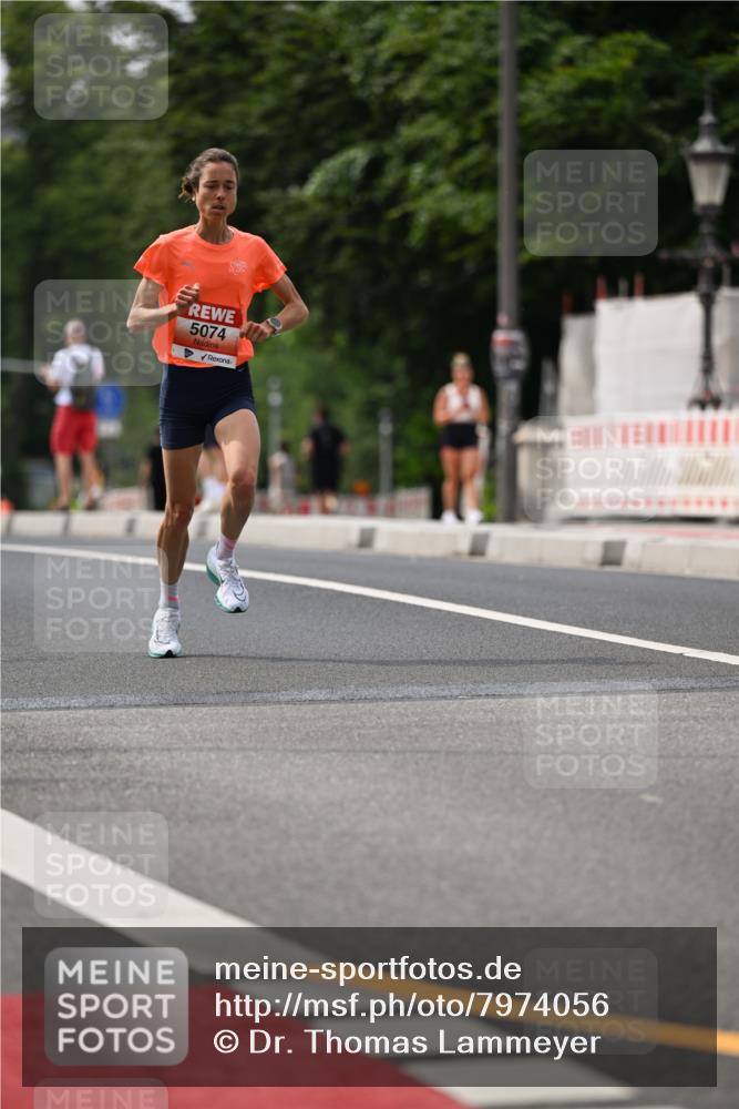 15.06.2025 - REWE Women's Run Dr. Thomas Lammeyer http://msf.ph/oto/7974056 15.06.2025 10:39:23 Laufen 5074 meine-sportfotos.de