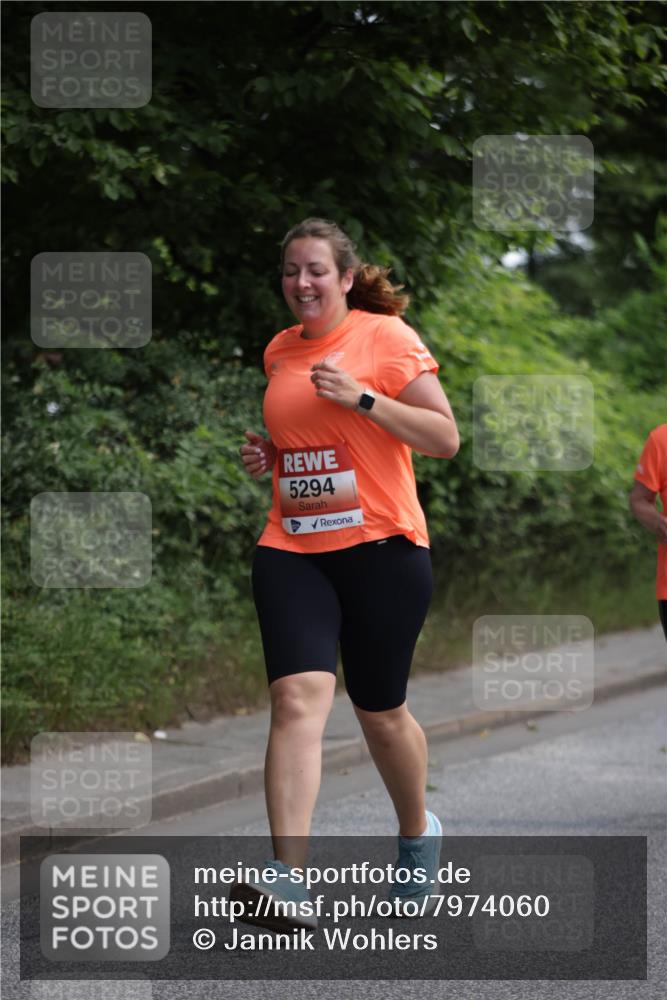 15.06.2025 - REWE Women's Run Jannik Wohlers http://msf.ph/oto/7974060 15.06.2025 10:08:44 Laufen 5294 meine-sportfotos.de
