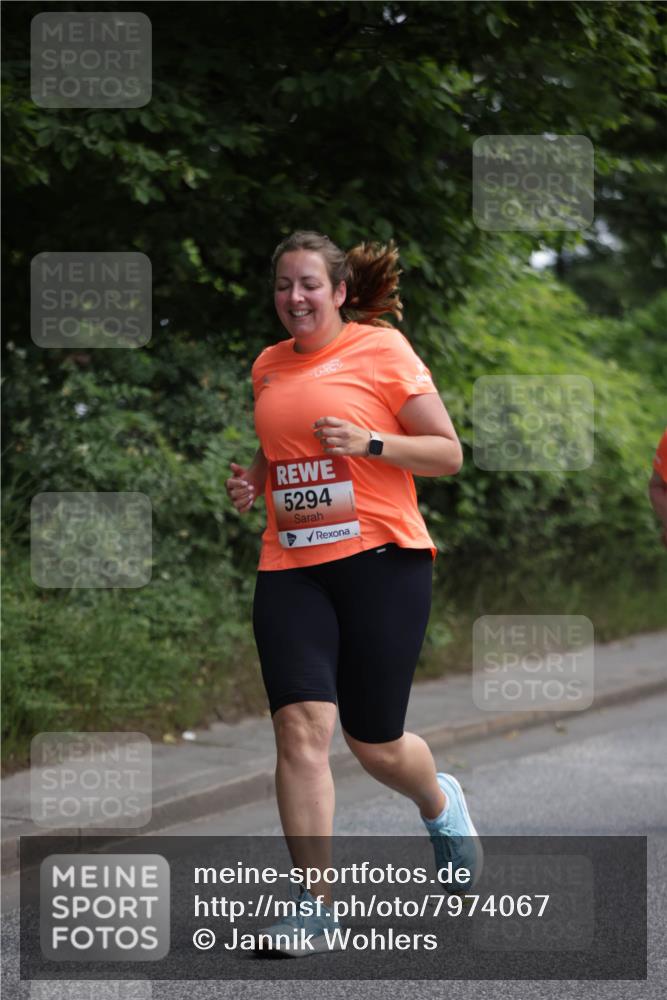 15.06.2025 - REWE Women's Run Jannik Wohlers http://msf.ph/oto/7974067 15.06.2025 10:08:44 Laufen 5294 meine-sportfotos.de