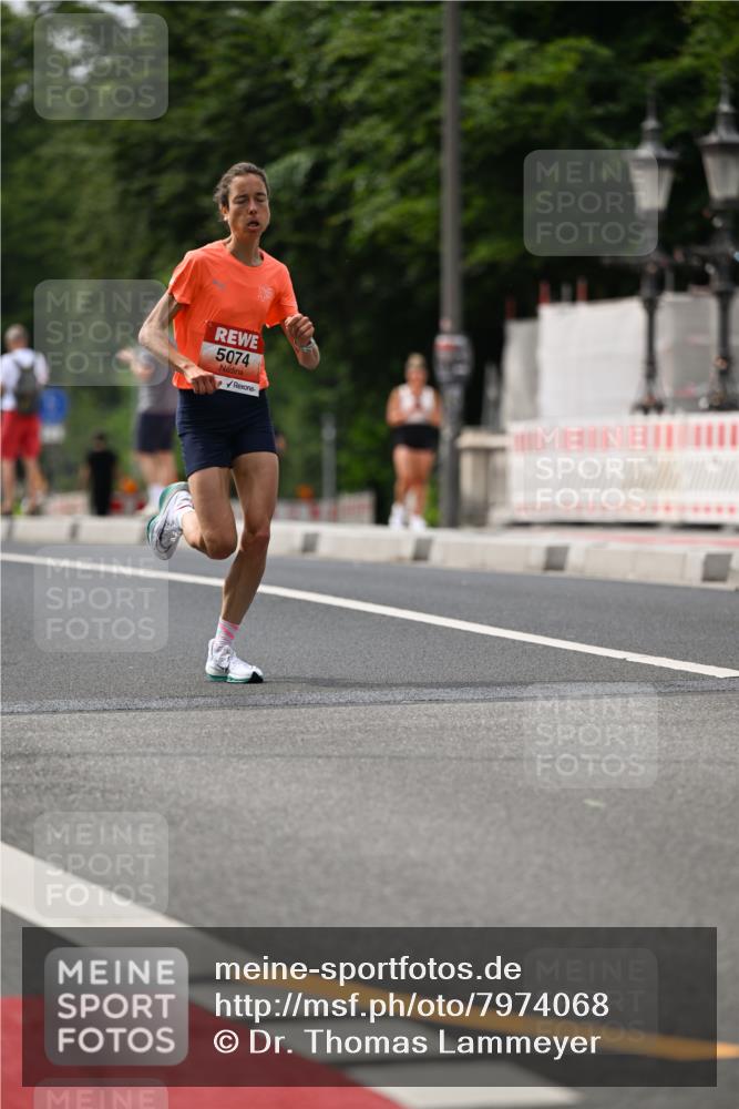15.06.2025 - REWE Women's Run Dr. Thomas Lammeyer http://msf.ph/oto/7974068 15.06.2025 10:39:23 Laufen 5074 meine-sportfotos.de