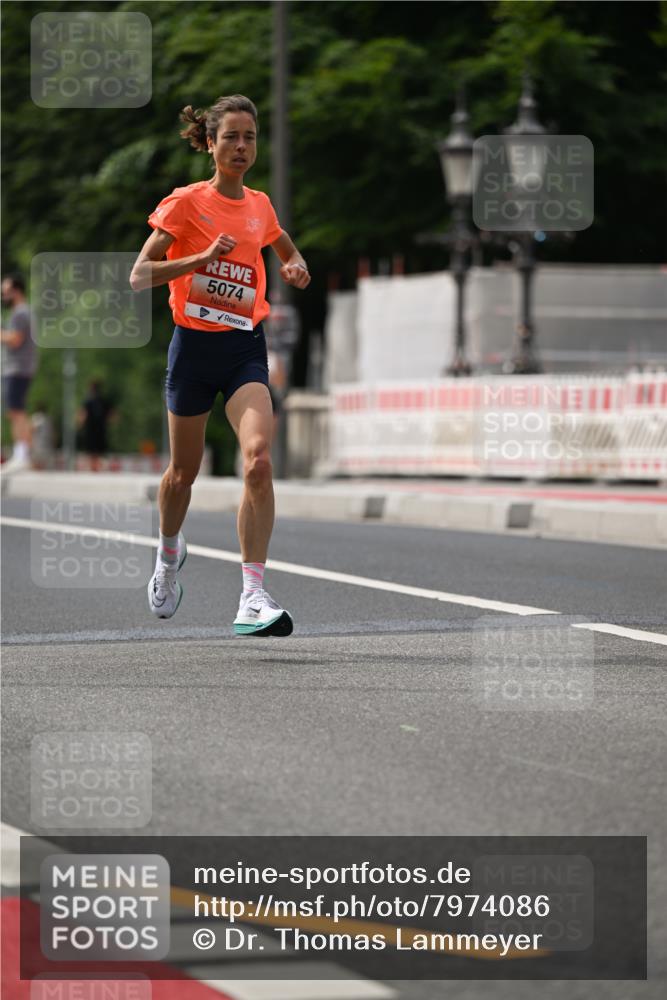 15.06.2025 - REWE Women's Run Dr. Thomas Lammeyer http://msf.ph/oto/7974086 15.06.2025 10:39:24 Laufen 5074 meine-sportfotos.de