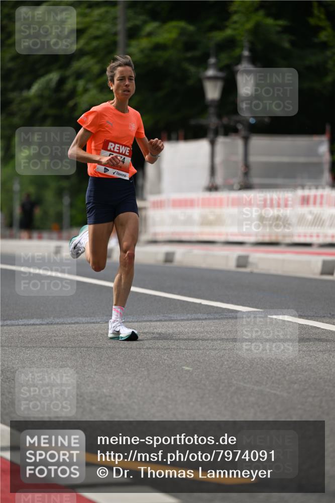 15.06.2025 - REWE Women's Run Dr. Thomas Lammeyer http://msf.ph/oto/7974091 15.06.2025 10:39:24 Laufen 4 meine-sportfotos.de