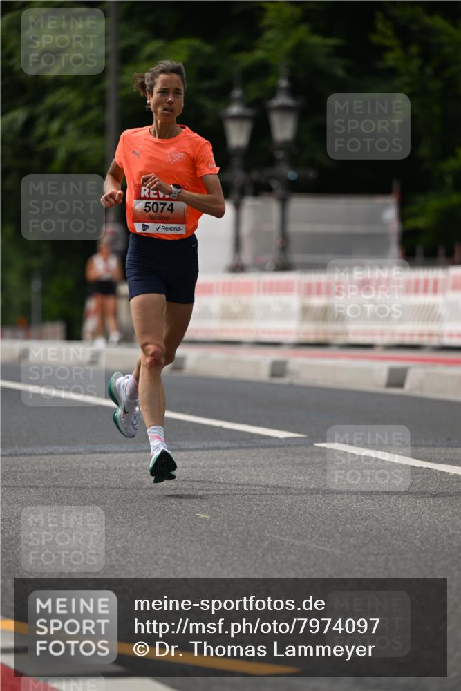 15.06.2025 - REWE Women's Run Dr. Thomas Lammeyer http://msf.ph/oto/7974097 15.06.2025 10:39:24 Laufen 5074 meine-sportfotos.de