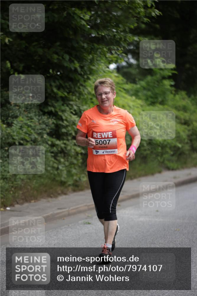 15.06.2025 - REWE Women's Run Jannik Wohlers http://msf.ph/oto/7974107 15.06.2025 10:08:45 Laufen 5007 meine-sportfotos.de