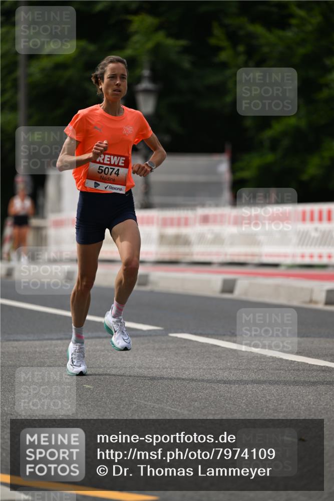 15.06.2025 - REWE Women's Run Dr. Thomas Lammeyer http://msf.ph/oto/7974109 15.06.2025 10:39:24 Laufen 5074 meine-sportfotos.de