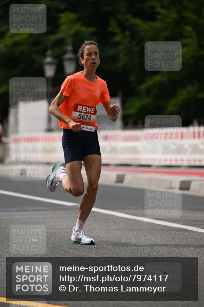15.06.2025 - REWE Women's Run Dr. Thomas Lammeyer http://msf.ph/oto/7974117 15.06.2025 10:39:24 Laufen 5074 meine-sportfotos.de